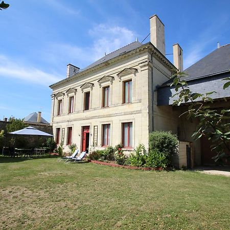 Bed and Breakfast Domaine Des Roses Vaudelnay Экстерьер фото