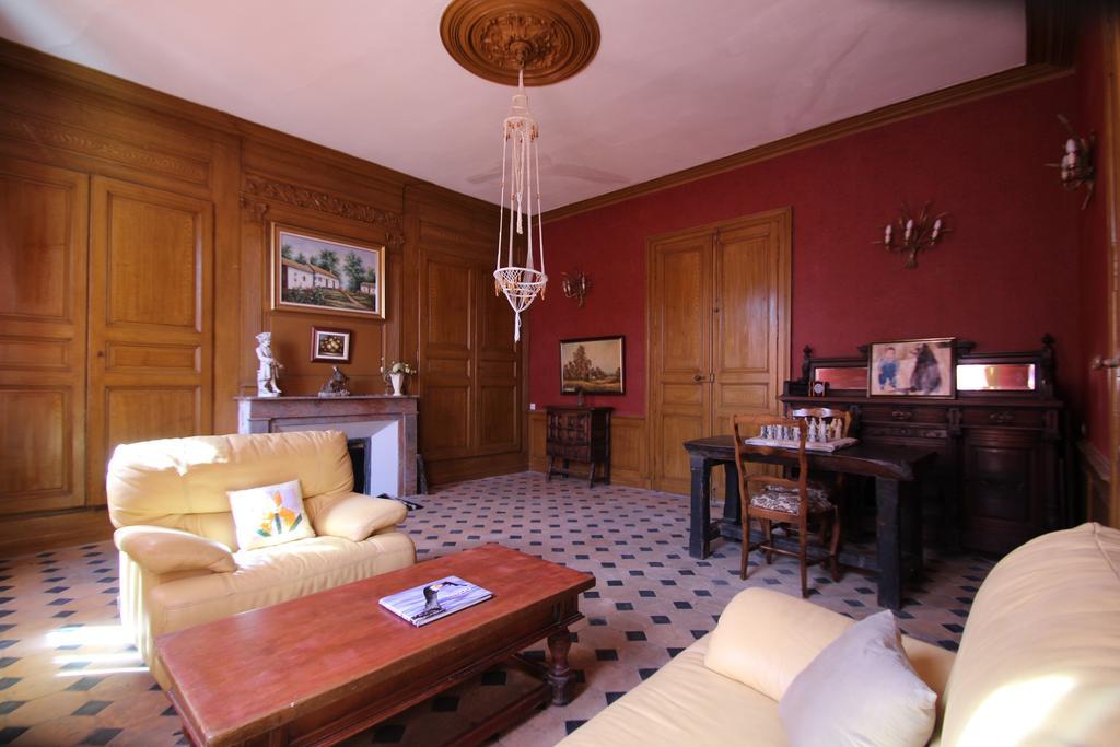 Bed and Breakfast Domaine Des Roses Vaudelnay Экстерьер фото