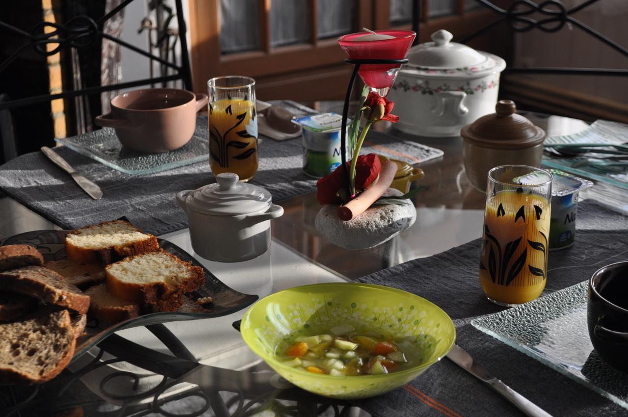 Bed and Breakfast Domaine Des Roses Vaudelnay Экстерьер фото