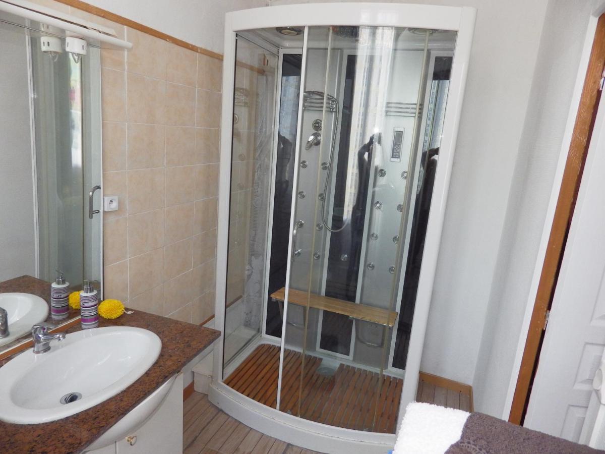 Bed and Breakfast Domaine Des Roses Vaudelnay Экстерьер фото
